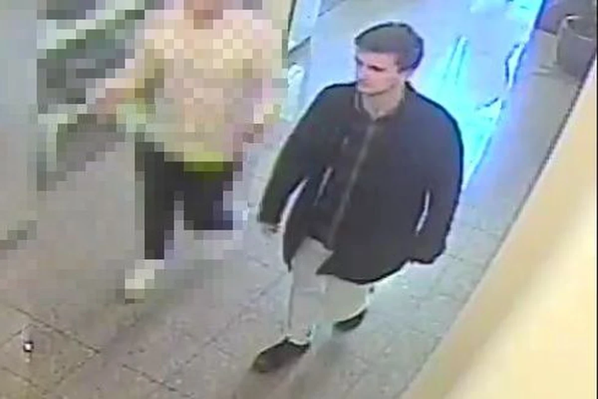 Sopocka policja i prokuratura upubliczniły wizerunek mężczyzny, który może mieć związek z gwałtem, do którego doszło w jednym z hoteli w kurorcie w lipcu 2017 roku. Ofiarą przestępstwa padła obywatelka Norwegii.