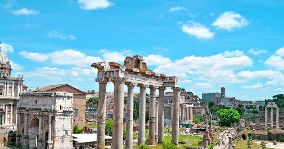 Nawet ponad 1400 osób mogło słyszeć mowy polityków, a później również cesarza, wygłaszane na Forum Romanum, głównym politycznym i religijnym ośrodku starożytnego Rzymu - ustalili badacze z Krakowa, dzięki analizie akustycznej.