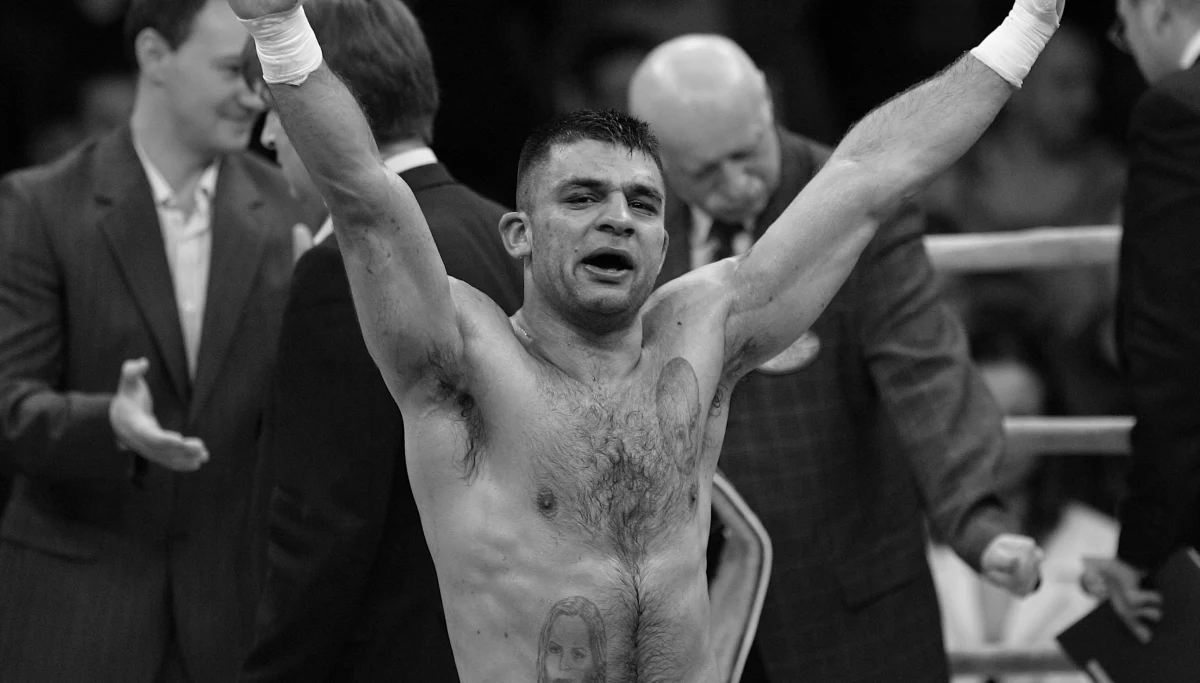 Badania toksykologiczne wykluczyły obecność narkotyków i alkoholu we krwi i moczu Dawida Kosteckiego - powiedział PAP rzecznik prasowy Prokuratury Okręgowej Warszawa - Praga prokurator Marcin Saduś. 