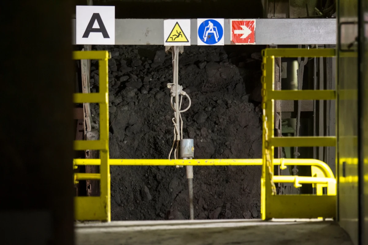 Jedna osoba trafiła do szpitala po wstrząsie, do którego doszło w nocy w kopalni Rudna w Polkowicach należącej do spółki KGHM Polska Miedź. 