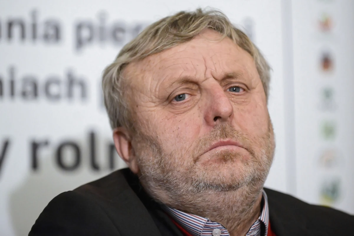 Prezes Krajowej Rady Izb Rolniczych Wiktor Szmulewicz powiedział w rozmowie z korespondentką RMF FM w Brukseli, że spodziewa się, iż Janusz Wojciechowski - który ma zostać unijnym komisarzem do spraw rolnictwa w przyszłej Komisji Europejskiej - podczas swojej kadencji doprowadzi do wyrównania dopłat dla rolników. "Będę oczekiwał, że do tego doprowadzi, ponieważ komisarz jest z partii rządzącej, która obiecywała wyrównania dopłat" - stwierdził Szmulewicz.