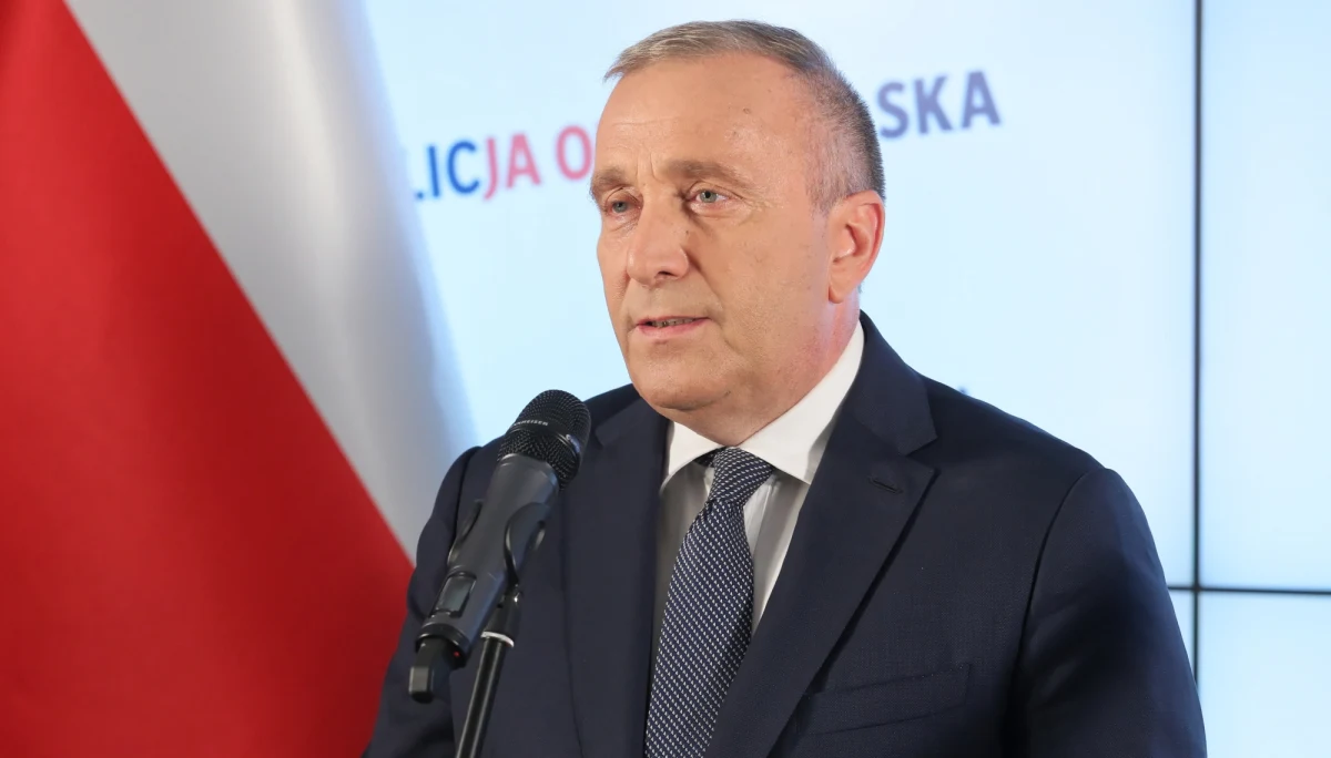 Chciałbym, żeby głosy oddane na ugrupowania opozycyjne nie zostały zmarnowane. Jeżeli tak się stanie, jeżeli my będziemy mieli powyżej 30 proc., a te dwa ugrupowania - SLD i PSL - przekroczą próg, to jest ogromna szansa, że uda się zbudować większość - powiedział szef PO Grzegorz Schetyna.