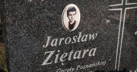 27 lat temu w Poznaniu zaginął Jarosław Ziętara. Dziennikarz po raz ostatni był widziany 1 września 1992 roku. Według prokuratury oraz zdaniem jego bliskich, Ziętara został zamordowany. 