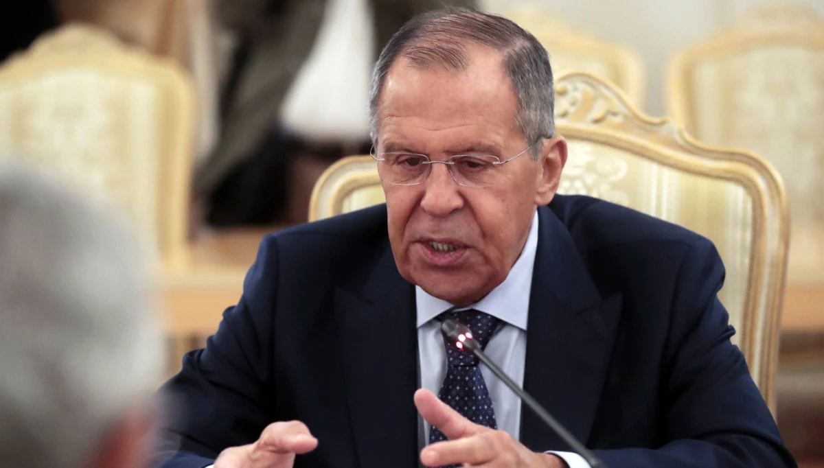 Szef MSZ Rosji Siergiej Ławrow zapewnił, że jego kraj nie ukrywa "ani jednego faktu" broniąc swojej wizji historii II wojny światowej i zarzucił innym państwom, że "przemilczają karty" historii, które nie przynoszą tym krajom - m.in. Polsce - chwały. 