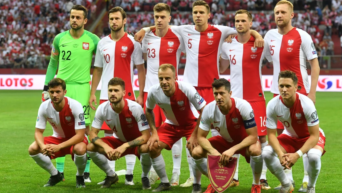 Selekcjoner polskich piłkarzy Jerzy Brzęczek przyznał przed meczami eliminacji mistrzostw Europy ze Słowenią i Austrią, że jego drużyna, choć jest liderem grupy, jeszcze nic nie osiągnęła. "Przystępujemy do tych spotkań z pokorą, ale też świadomością, że mamy 12 punktów" - dodał.