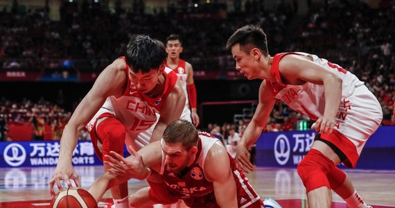 W zwycięskim meczu Polski z Chinami w mistrzostwach świata koszykarzy arbitrzy popełnili zbyt wiele błędów - uważa były sędzia międzynarodowy i były komisarz FIBA Krzysztof Koralewski. "Nie widziałem tylu błędów i to jeszcze na turnieju tej rangi" - powiedział.
