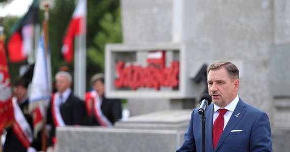 "Prezydium Komisji Krajowej NSZZ 'Solidarność' podjęło decyzję o odebraniu logotypu Solidarności z Medalu Wdzięczności przyznawanego przez Europejskie Centrum Solidarności" - poinformował we wtorek szef NSZZ "Solidarność" Piotr Duda.