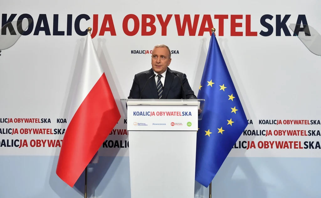 Przewodniczący PO Grzegorz Schetyna podczas startu kampanii wyborczej po rejestracji list kandydatów