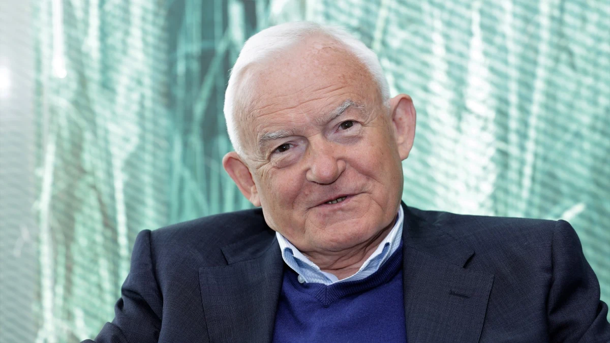 "Nigdy dotąd nie było tak silnego sojuszu tronu i ołtarza jak teraz. Kościół wybrał dobrą zmianę zamiast dobrej nowiny" - ocenił w rozmowie z Onetem były premier, a obecnie europoseł Leszek Miller. "Władze akceptują stanowisko Kościoła, że prawo Boże jest nadrzędne w odniesieniu do prawa stanowionego, co jest zresztą charakterystyczne dla państwa wyznaniowego" - dodał. 