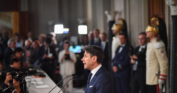 66. rząd Włoch w historii Republiki, na którego czele stanie dotychczasowy premier Giuseppe Conte, powstał w środę, niecały miesiąc po upadku poprzedniego gabinetu. Nowy rząd, nazwany "Conte bis", utworzą Ruch Pięciu Gwiazd i centrolewicowa Partia Demokratyczna.