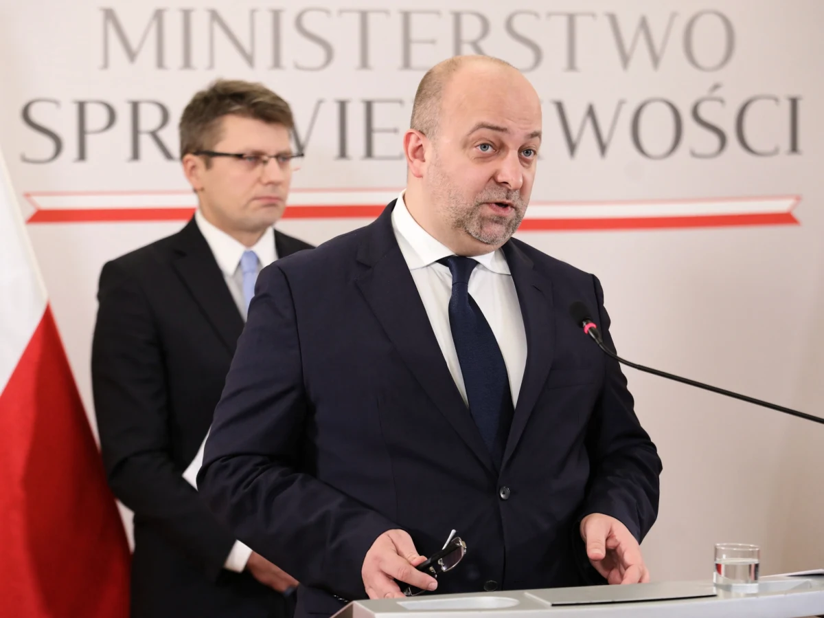 Były wiceminister sprawiedliwości Łukasz Piebiak rozpoczął dziś urlop wypoczynkowy, który potrwa do 30 listopada. Termin urlopu oficjalnie w korespondencji z reporterem RMF FM potwierdziła sekcja prasowa Sądu Okręgowego w Warszawie.