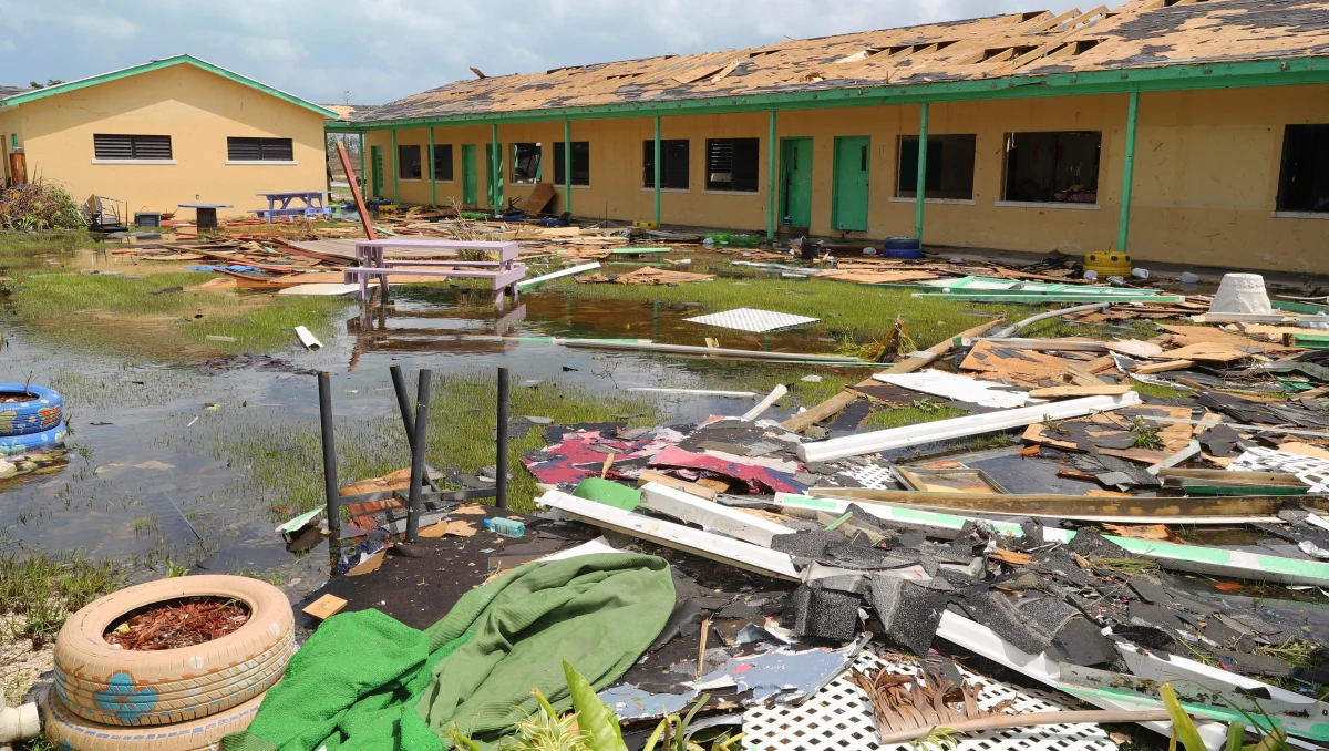 Do 43 wzrosła liczba ofiar śmiertelnych huraganu Dorian na Bahamach - poinformowała rzeczniczka szefa rządu tego wyspiarskiego kraju na Atlantyku. Wcześniej władze Bahamów mówiły o co najmniej 30 zabitych.