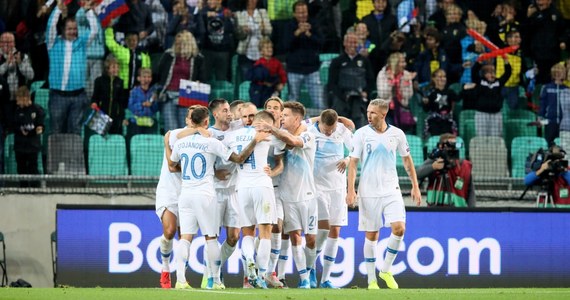 Reprezentacja Słowenii łatwo pokonała Polskę 2:0, a media w kraju naszego rywala dosłownie oszalały po wygranej Matjaża Keka. Nie brak w nich emocjonalnych tytułów: "Brawo Słoweńcy" czy "Czekaliśmy całą wieczność". 