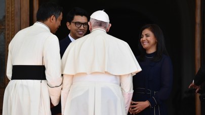 Madagaskar: Papież spotkał się z rodziną, która przeżyła epidemię odry