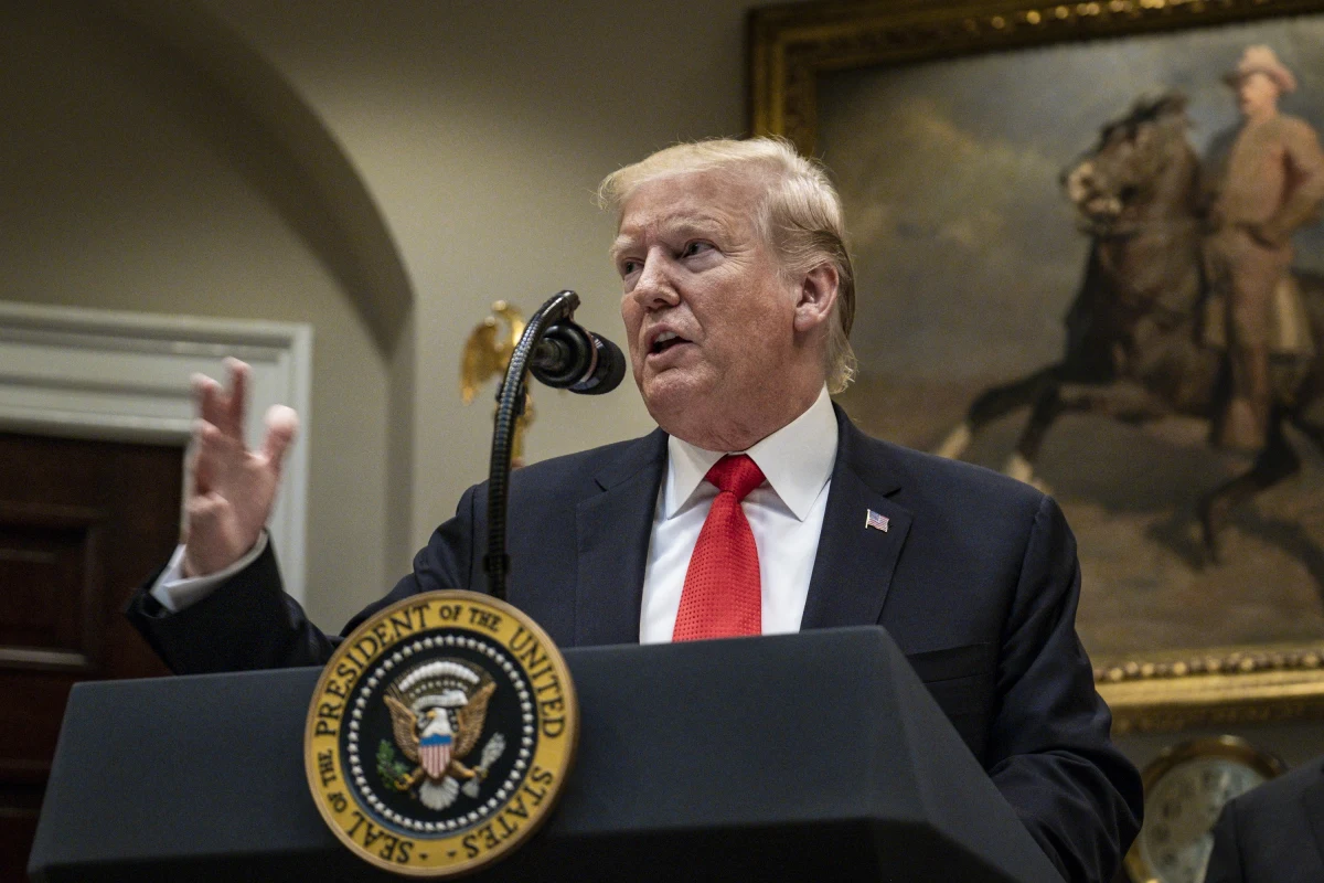 Prezydent USA Donald Trump wyraził radość z wymiany więźniów, której dokonały w sobotę Rosja i Ukraina. Pogratulował władzom obu krajów i ocenił, że być może był to "pierwszy olbrzymi krok" w kierunku osiągnięcia pokoju w konflikcie między tymi państwami.