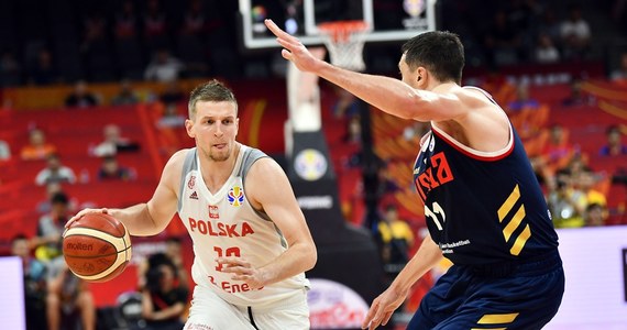 Reprezentacja Polski w przededniu meczu z Argentyną w drugiej fazie mistrzostw świata koszykarzy miała w chińskim Foshanie tylko jeden, wieczorny trening. „Nie kalkulujemy, chcemy rozegrać jak najlepszy mecz” – powiedział Łukasz Koszarek.