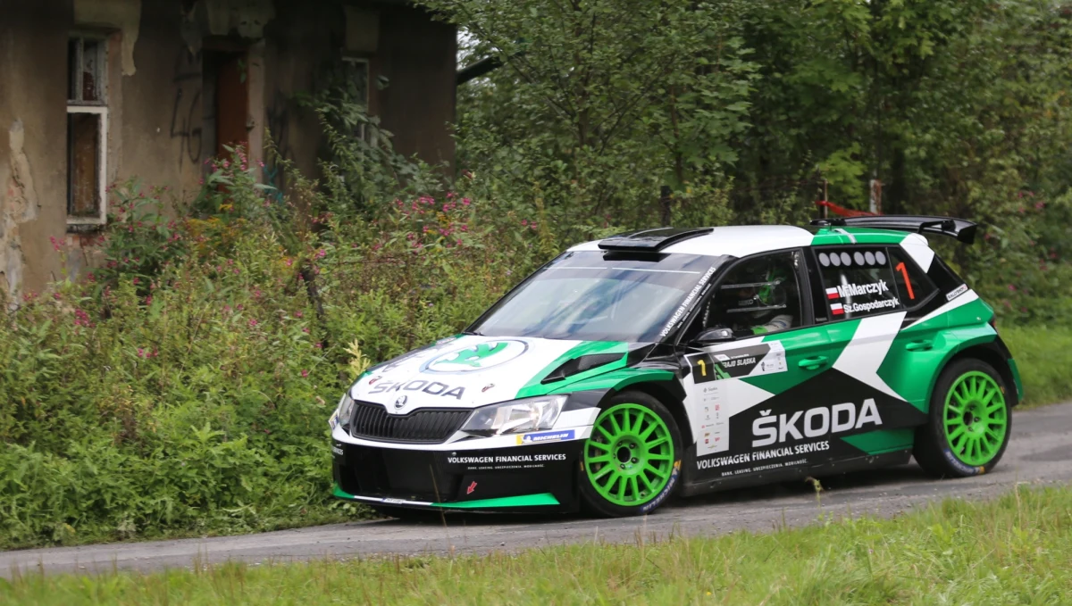 Miko Marczyk i Szymon Gospodarczyk (Skoda Fabia R5) wygrali Rajd Śląska, przedostatnią rundę Rajdowych Samochodowych Mistrzostw Polski, zdobywając jednocześnie tytuły Mistrzów Polski! To trzecie w tym roku zwycięstwo reprezentantów Skoda Polska Motorsport w rundzie RSMP, którzy byli najszybsi na 8 z 12 odcinków specjalnych, w tym na kończącej rywalizację próbie Power Stage. 