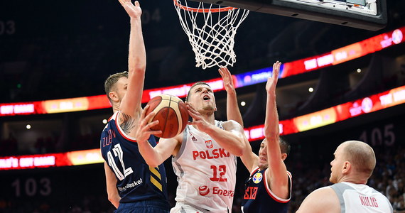 Reprezentacja Polski w niedzielnym meczu Argentyną w drugiej fazie mistrzostw świata koszykarzy będzie walczyła o pierwsze miejsce w grupie I i przedłużenie serii zwycięstw. Początek meczu o godzinie 14.