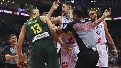 Skandal po meczu Francja-Litwa. FIBA zawiesiła sędziów, ale utrzymała wynik