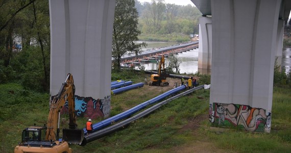 Trwają pracę nad przygotowaniem się do tego, żeby naprawić kolektor i rurociąg w oczyszczalni ścieków i ustalić przyczynę awarii - mówił prezydent Warszawy Rafał Trzaskowski na konferencji prasowej ws. awaryjnego transportowania ścieków do oczyszczalni "Czajka".