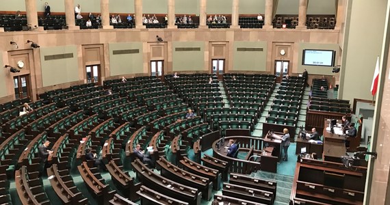 Ostatnie posiedzenie Sejmu tej kadencji - to jedno z głównych politycznych wydarzeń nadchodzącego tygodnia. Czeka nas również przyspieszenie kampanii wyborczej przed jesiennymi wyborami do parlamentu. Do urn pójdziemy za 5 tygodni.