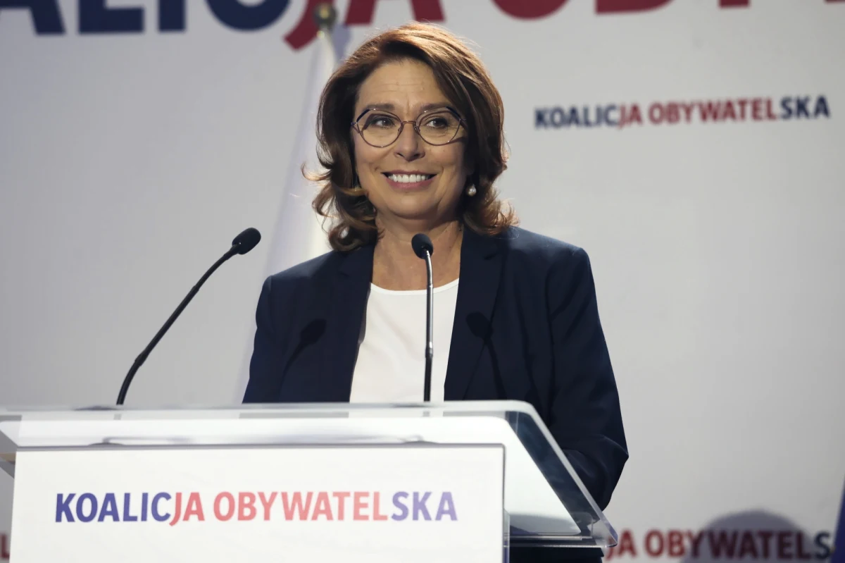 Obiecano już prawie wszystko, że nic więcej pan prezes nie mógł nam obiecać - tak przedstawione w sobotę na konwencji wyborczej obietnice PiS oceniła wicemarszałek Sejmu, kandydatka KO na premiera Małgorzata Kidawa-Błońska.
