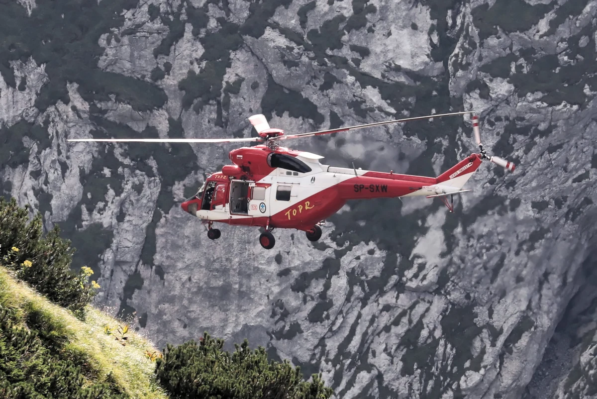 Prokuratura Rejonowa w Nowym Targu otrzymała wyniki sekcji zwłok grotołazów z Jaskini Wielkiej Śnieżnej w Tatrach. Jak wynika ze wstępnych ustaleń śledczych, przyczyną śmierci prawdopodobnie było wychłodzenie organizmu. 

