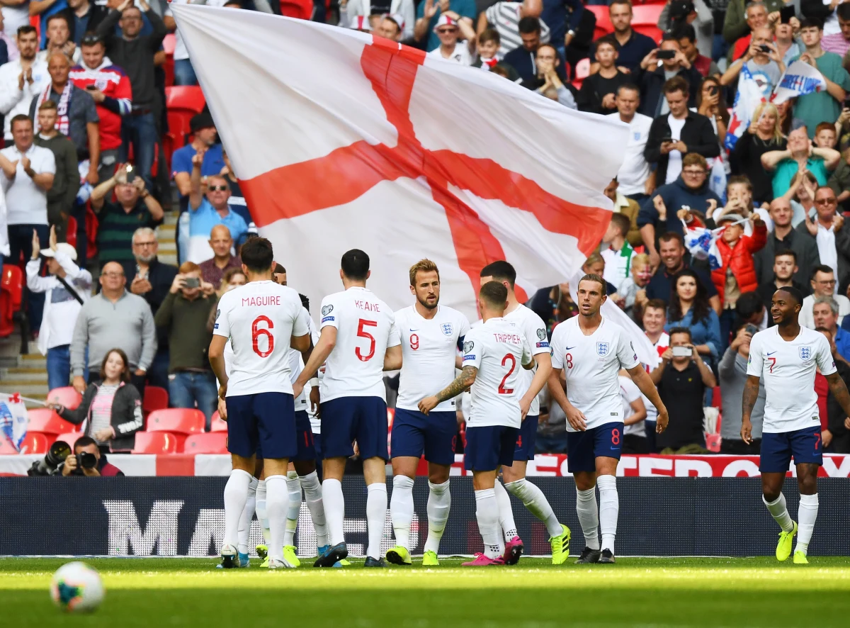 Reprezentant Anglii i piłkarz Chelsea Londyn został pobity w nocnym klubie. Z doniesień brytyjskich mediów wynika, że do bójki między Dannym Drinkwaterem, a sześcioma mężczyznami doszło po tym, jak piłkarz natarczywie podrywał partnerkę innego sportowca.