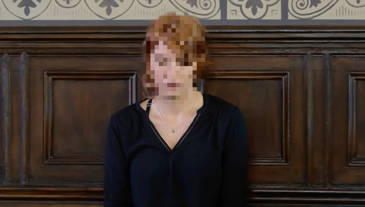 Policjanci Karolina F. i Filip S. w trakcie służby zostali wezwani na interwencję do nietrzeźwego, leżącego przy drodze mężczyzny. Nie wezwali jednak pogotowia do 36-latka, ale zawieźli go do lasu. Mężczyzna tam zmarł. W Gnieźnie rozpoczął się proces funkcjonariuszy. 