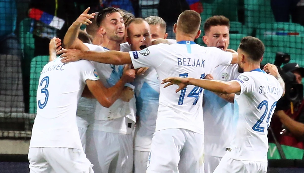 Polska zremisowała z Austrią 0:0, Słowenia wygrała z Izraelem 3:2, a Łotwa przegrała z Macedonią Północną 0:2 w poniedziałkowych meczach eliminacji piłkarskich mistrzostw Europy. Z dużej przewagi punktowej biało-czerwonych w grupie G niewiele zostało.