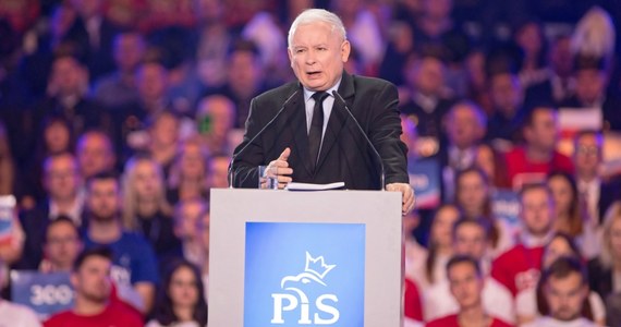Jarosław Kaczyński tuż po wyborach przejdzie operację wszczepienia endoprotezy stawu kolanowego – informuje „Super Express”. Jak powiedział dziennikowi prezes PiS, będzie jeszcze konieczna jedna, podobna operacja w drugiej nodze.
