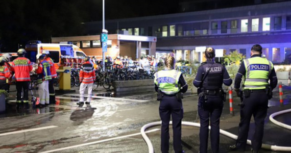 Jedna osoba zginęła, 19 zostało rannych w pożarze, który w nocy z poniedziałku na wtorek wybuchł w szpitalu Marienhospital w Duesseldorfie. Na razie nie wiadomo, co spowodowało wybuch ognia. 
