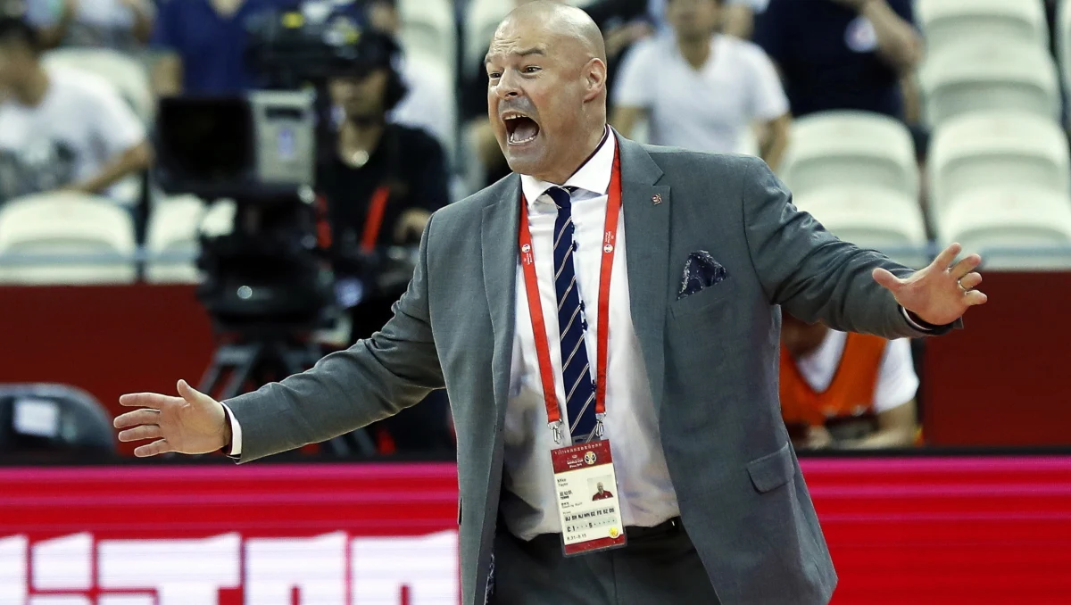 „Graliśmy dziś ze znakomitym teamem Hiszpanii o spełnienie marzeń. Walczyliśmy, odrabialiśmy straty, wracaliśmy do gry, ale trzeba oddać szacunek przeciwnikowi i pogratulować mu zwycięstwa” – powiedział po przegranym ćwierćfinale mistrzostw świata z Hiszpanią trener polskiej drużyny Mike Taylor.