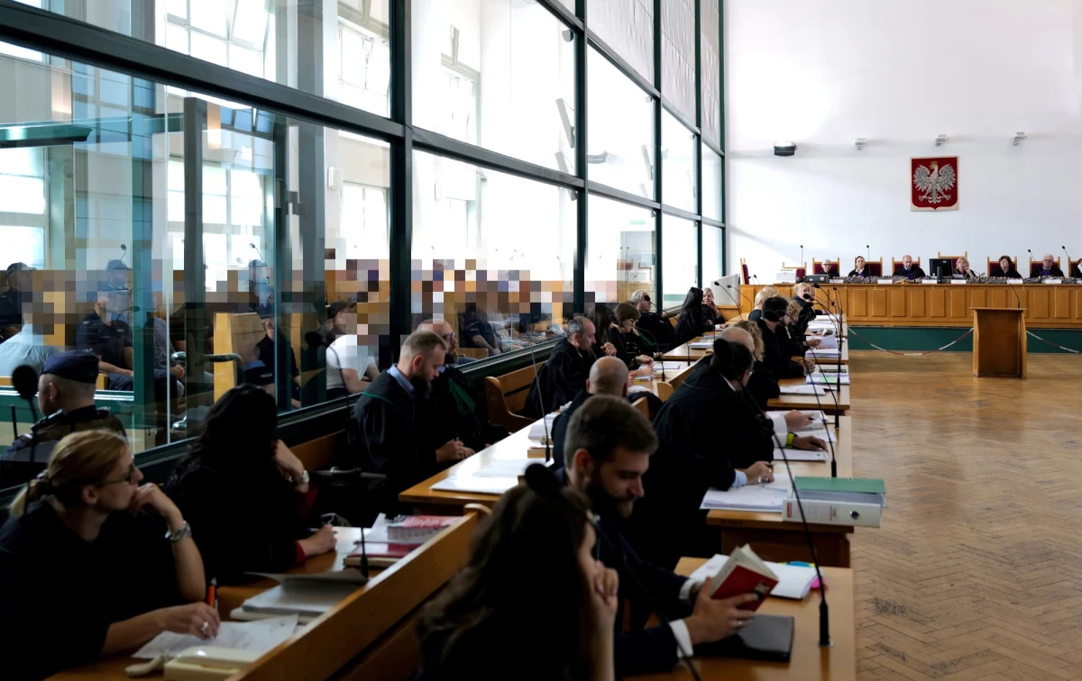 ​W Katowicach ruszył w proces 48 osób, którym postawiono zarzuty działalności w gangu, skupionym wokół pseudokibiców Ruchu Chorzów, określających się jako "Psycho Fans".