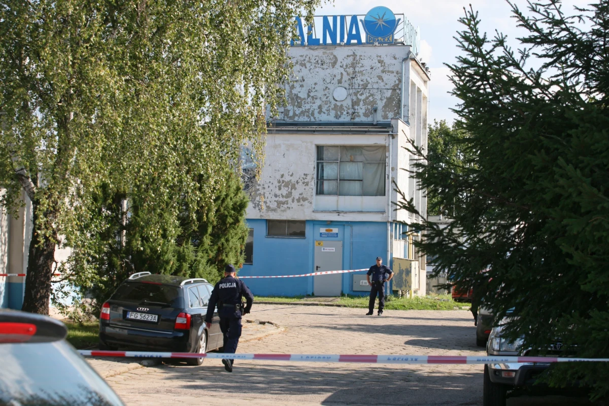 Sprawca morderstwa 26-letniej pracownicy pralni w Gorzowie Wielkopolskim kilkanaście dni temu usłyszał wyrok za nękanie swojej ofiary - dowiedział się reporter RMF FM Mateusz Chłystun. Śledczy, którzy zajmują się sprawą, będą wyjaśniać m.in., czy zabójstwo nie było aktem zemsty.