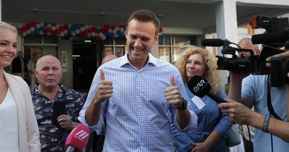 Współpracownicy Aleksieja Nawalnego nie mają dostępu do swoich pieniędzy. W pięciu rosyjskich miastach działaczom opozycji antykremlowskiej zablokowano osobiste rachunki bankowe - poinformowała rzeczniczka Nawalnego Kira Jarmysz. Pojawiają się także doniesienia o rewizjach z 40 miast. 
