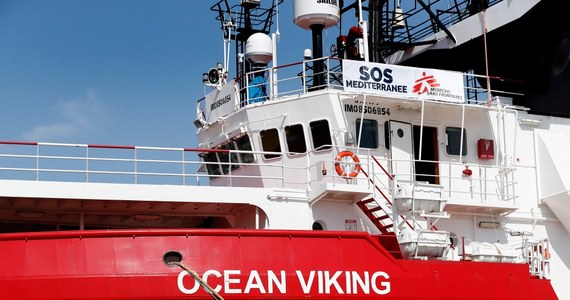 Do różnych krajów Unii Europejskiej trafi 82 migrantów pozostających na pokładzie statku Ocean Viking, należącego do organizacji SOS Mediterranee i Lekarze bez Granic. Poinformował o tym włoski rząd.