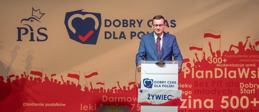 "Te cztery lata, które są za nami, w których staraliśmy się dać z siebie wszystko, mogą być odwrócone, za 4 tygodnie mogą być zmienione" - mówił w czasie spotkania z mieszkańcami Żywca premier Mateusz Morawiecki. "Wprowadziliśmy zupełnie nowy sposób realizacji spraw gospodarczych. Gospodarka ma pracować dla ludzi przede wszystkim, ale są tacy, którzy chcą, żeby, nawet sami tak mówią - żeby było tak jak było" - dodał.