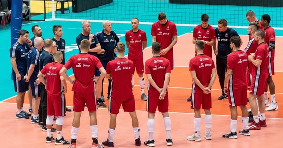 Polscy siatkarze udział w mistrzostwach Europy rozpoczną o godz. 17 w Rotterdamie meczem z Estończykami. Biało-czerwoni są nie tylko faworytem grupy D, ale wymieniani są także w gronie kandydatów do złotego medalu.