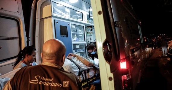 Co najmniej 10 osób zginęło w pożarze, jaki wybuchł w szpitalu Badim w północnej części Rio de Janeiro. Stacja telewizyjna Globo News pokazała zdjęcia ewakuowanych na ulice pacjentów, leżących w łóżkach, w otoczeniu pielęgniarek i lekarzy.