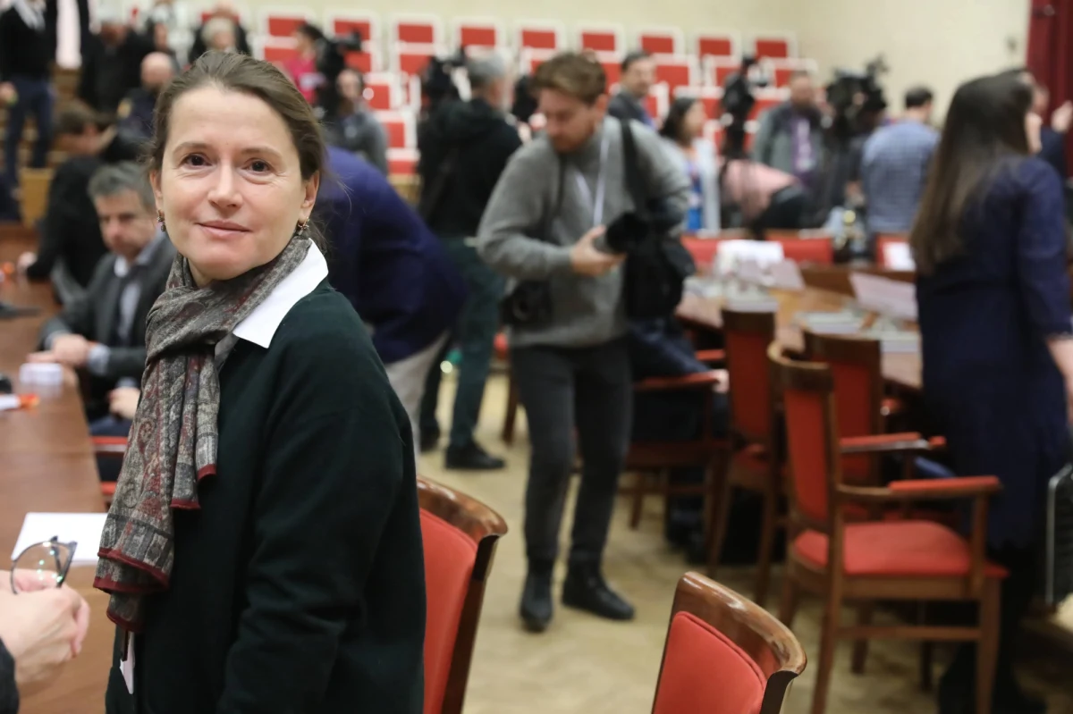 Spekulacje dotyczące Moniki Jaruzelskiej zostały dawno już ucięte. Nie było takiej kandydatury na stole - powiedział w piątek szef sztabu lewicy, lider Wiosny Robert Biedroń. Życzył też Jaruzelskiej powodzenia w wyborach do Senatu.
