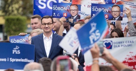 "Za nami przemawiają fakty" – stwierdził w Świdniku na Lubelszczyźnie premier Mateusz Morawiecki. "Jak opozycja mówi o nas, to doszedłem ostatnio do wniosku, że wystarczy wszystko, co oni mówią, czytać na opak. Wtedy będzie prawdziwe" - zaznaczył.