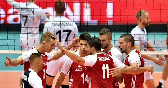 Polscy siatkarze wygrali w Rotterdamie z Estończykami 3:1 (25:22, 25:27, 25:22, 25:17) w swoim pierwszym meczu mistrzostw Europy. W kolejnym spotkaniu w grupie D biało-czerwoni w niedzielę zmierzą się z Holendrami.