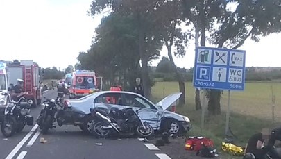 Wypadek na Dolnym Śląsku. Kobieta wjechała w motocyklistów