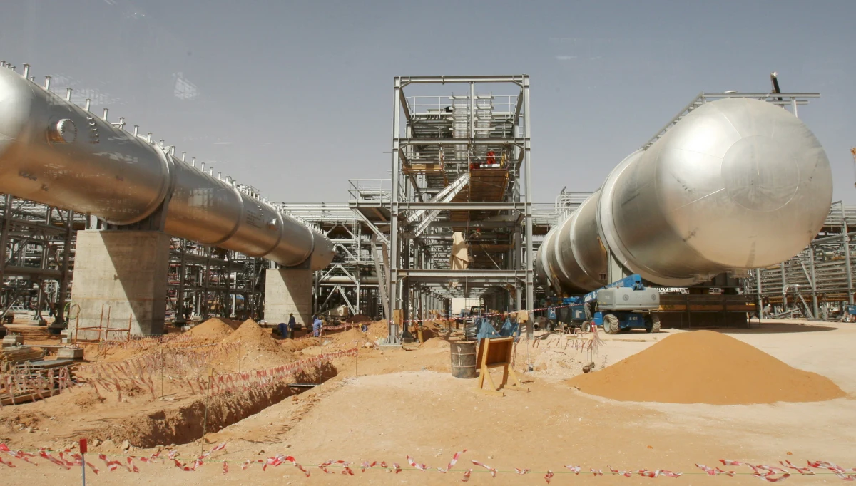 Donald Trump potępił atak dronów na dwie instalacje w rafinerii Abqaiq w miejscowości Bukajk na wschodzie Arabii Saudyjskiej. Prezydent USA rozmawiał w tej sprawie telefonicznie z księciem koronnym Muhammadem bin Salmanem.