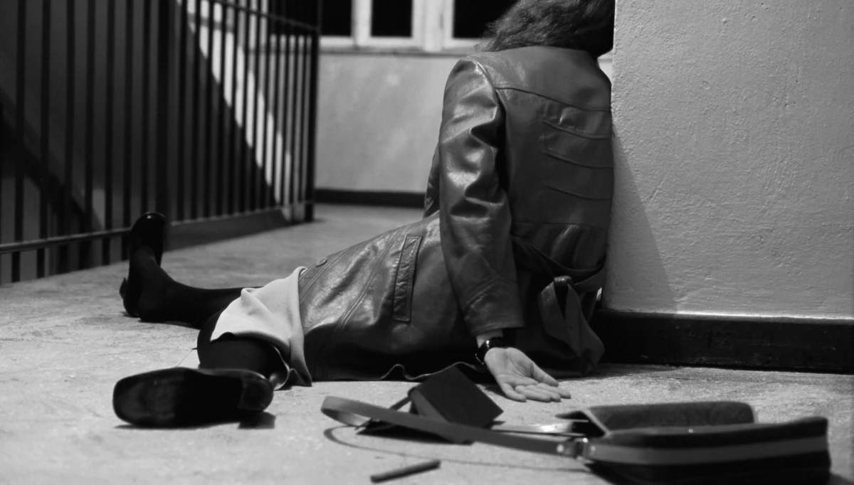 ​Dramatyczna sytuacja w Garwolinie na Mazowszu. 30-letni mężczyzna wszedł przez okno do mieszkania na trzecim piętrze i zgwałcił młodą kobietę - informuje egarwolin.pl.