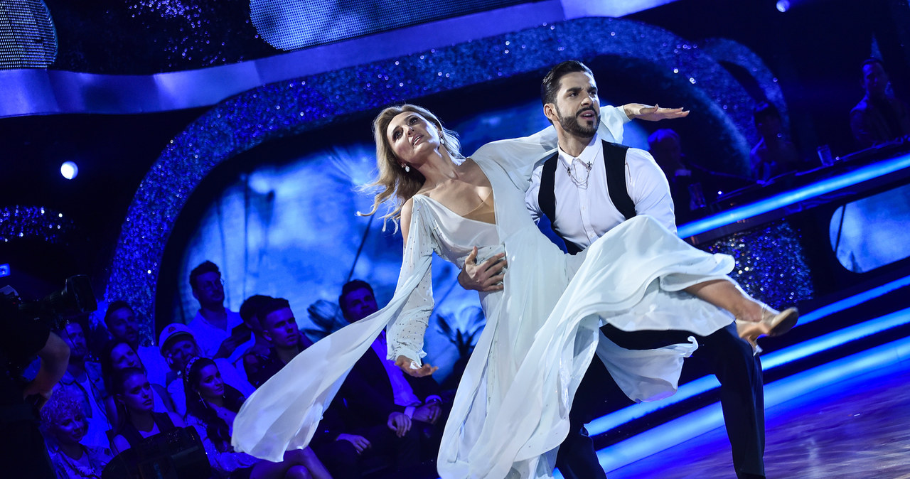 Po piątkowym występie gwiazd w tanecznym show Polsatu emocje już opadły, jednak głosy oburzonych internautów nadal słychać. W pierwszym odcinku programu "Dancing with the Stars. Taniec z Gwiazdami" odpadła Reni Jusis, która zdaniem widzów wcale nie tańczyła najgorzej.