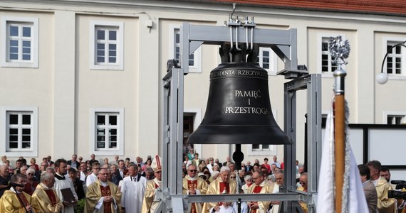 Dzwon "Pamięć i Przestroga" upamiętniający 80. rocznicę wybuchu II wojny światowej trafił do Wielunia. To pierwsze miasto, które zostało zbombardowało o świcie 1 września 1939 roku. 
