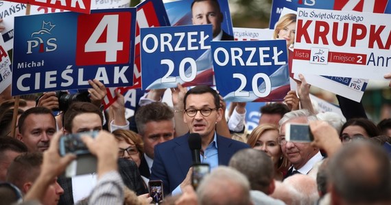 "Zrobiliśmy w tym roku taki trójskok dla emerytów" - powiedział w Busku-Zdroju premier Mateusz Morawiecki. Jak wyjaśnił,  chodzi o waloryzację kwotową, trzynastą emeryturę oraz obniżenie podatku PIT.