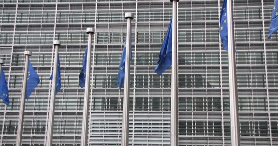 Polski rząd przekazał we wtorek Komisji Europejskiej odpowiedź w związku z postępowaniem o naruszenie prawa unijnego w sprawie nowego systemu dyscyplinarnego dla sędziów - potwierdziła RMF FM rzeczniczka Komisji Europejskiej Mina Andreeva. Rzeczniczka KE dorzuciał, że „KE będzie teraz analizować dokumenty”. 